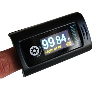 Pulsoximeter Infimedix, Messung von Sauerstoffsättigung und Pulsfrequenz, Kontrolle der Atemwerte